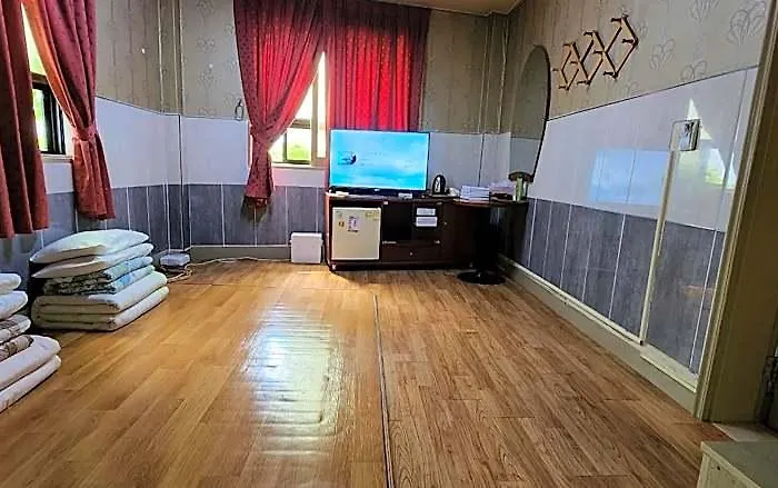 Hotel Pyungwhajang 3*